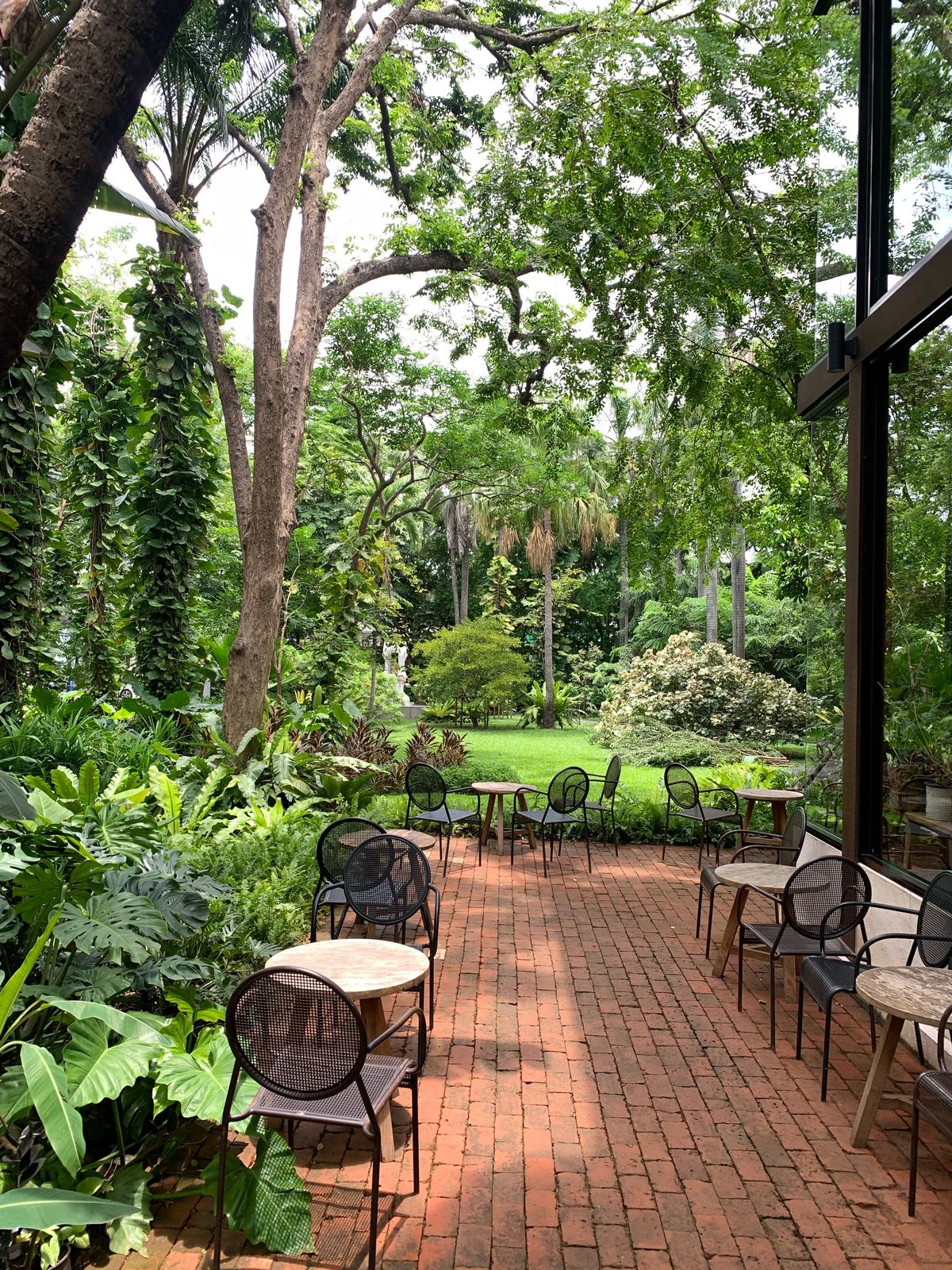 Thiết kế quán cafe sân vườn